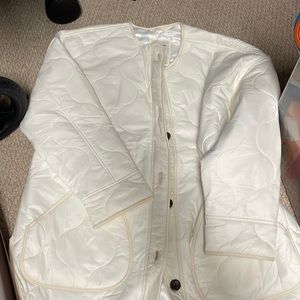 Quilted white jacket, super oversized